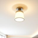 Jak wybrać lampę sufitową do niskiego sufitu, by nie zmniejszać przestrzeni i zachować lekkość wnętrza